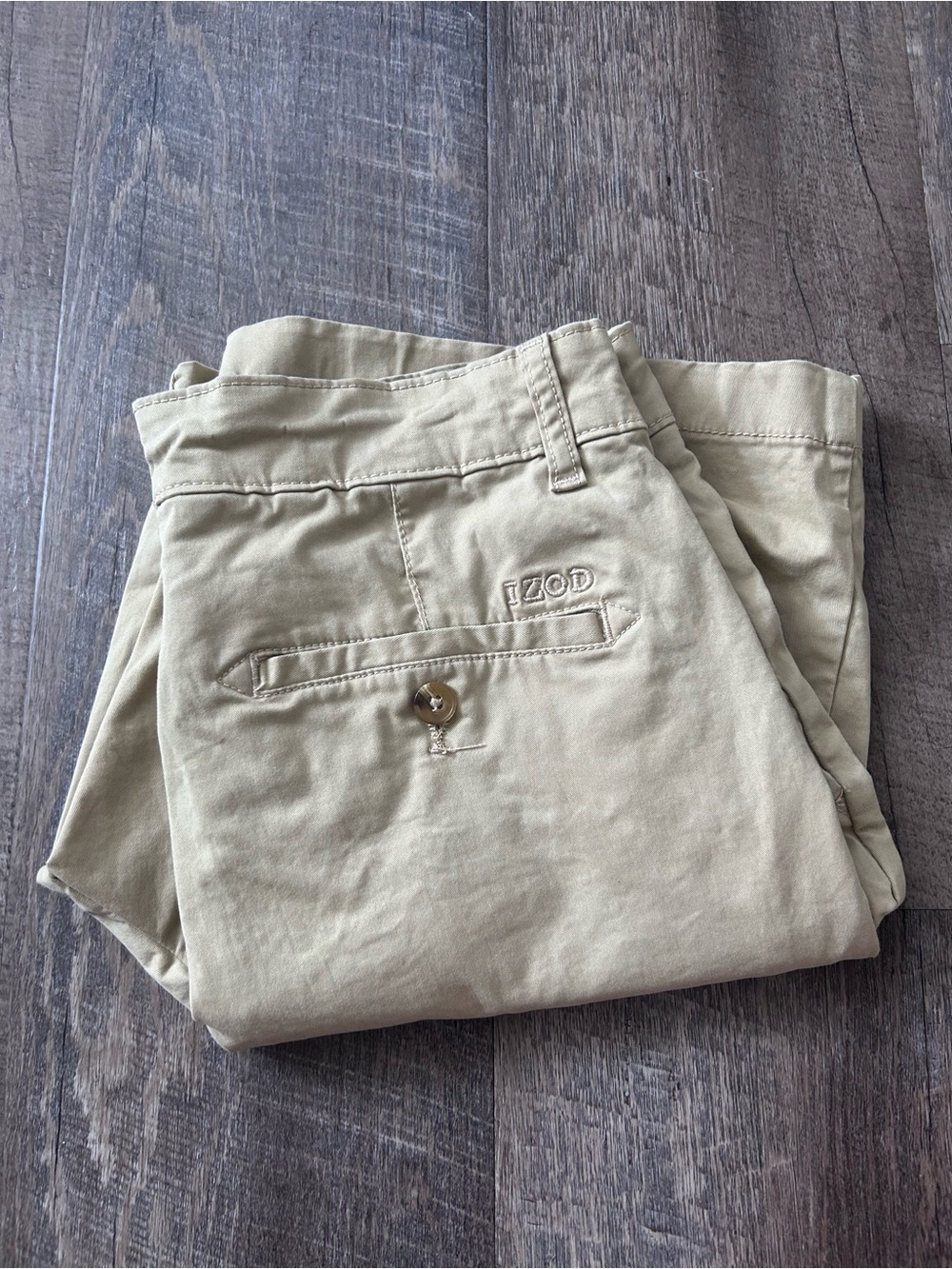 IZOD Saltwater Men’s Beige Chino Shorts Flat Front Pockets 8.5” Inseam